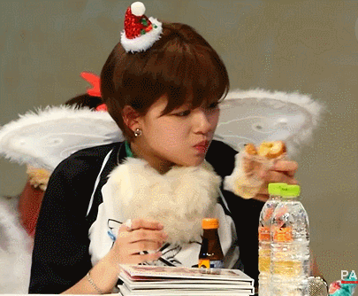 자꾸만 걸그룹답지 않은 매력 뽐내는 트와이스 정연.jpg | 인스티즈