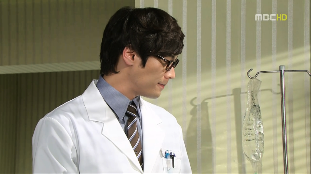 [지붕뚫고하이킥] 황정음 맹장수술한날.jpg | 인스티즈