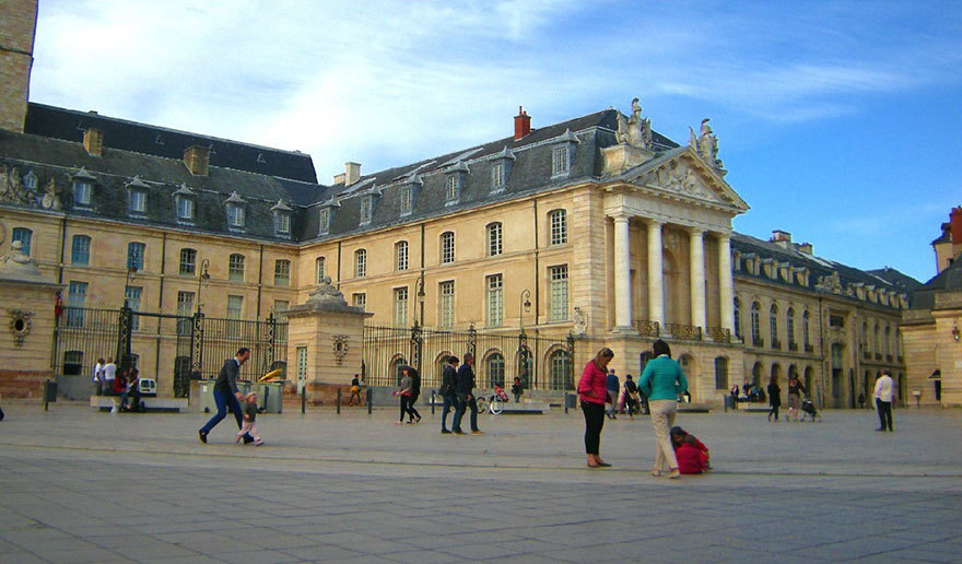 세계2차 대전 70년 후 같은 장소(프랑스 디종)에서 재촬영된 사진...jpg | 인스티즈