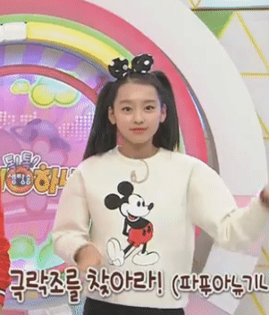 아재개그를 듣고 숨넘어가듯 웃는 반도의 흔한 01년생.jpg | 인스티즈