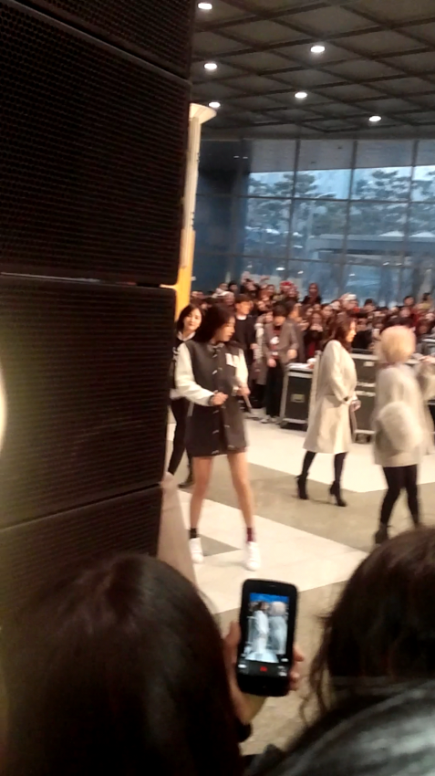 생각보다 마른듯한 수지 | 인스티즈