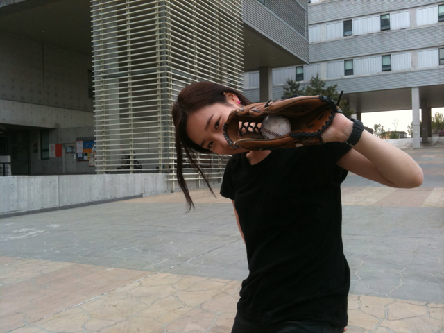 길거리에서 쉽게 볼 수 있는 훈녀같은 외모를 가진 여자배우.jpg | 인스티즈