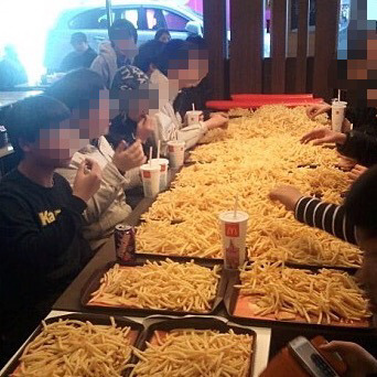 친구들이랑 햄버거세트 먹을 때 갈리는거 | 인스티즈