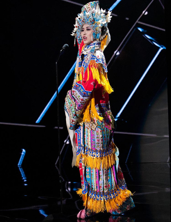 2015 미스유니버스 트렌드가 바뀐듯한 각 나라 코스튬 부문 | 인스티즈