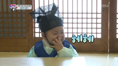 비행기에서 만났는데 너무 똑같이 생겨서 같이 술먹으러 감.jpg | 인스티즈