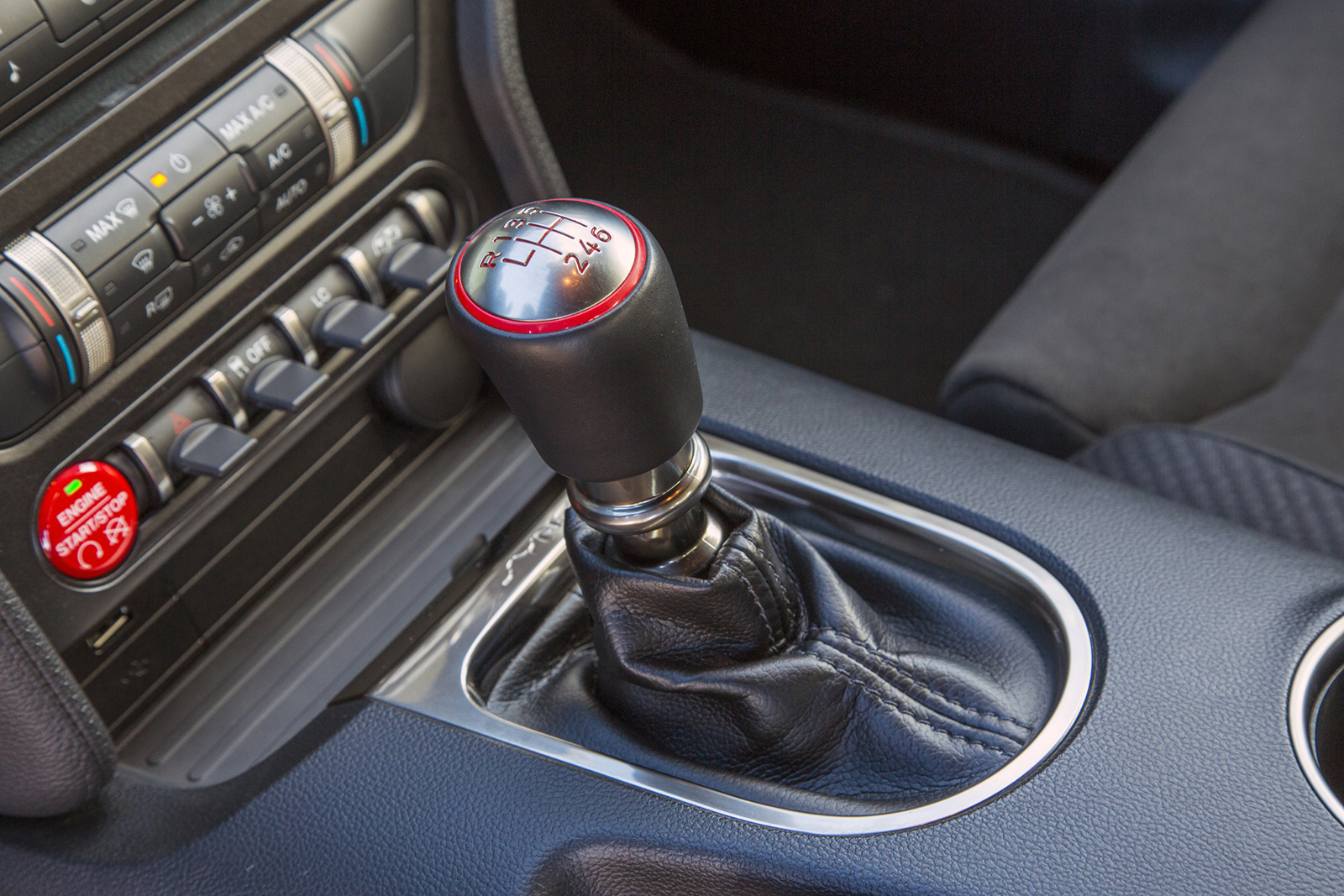 포드 머스탱 쉘비 GT350R vs 쉐보레 카마로 Z/28 | 인스티즈