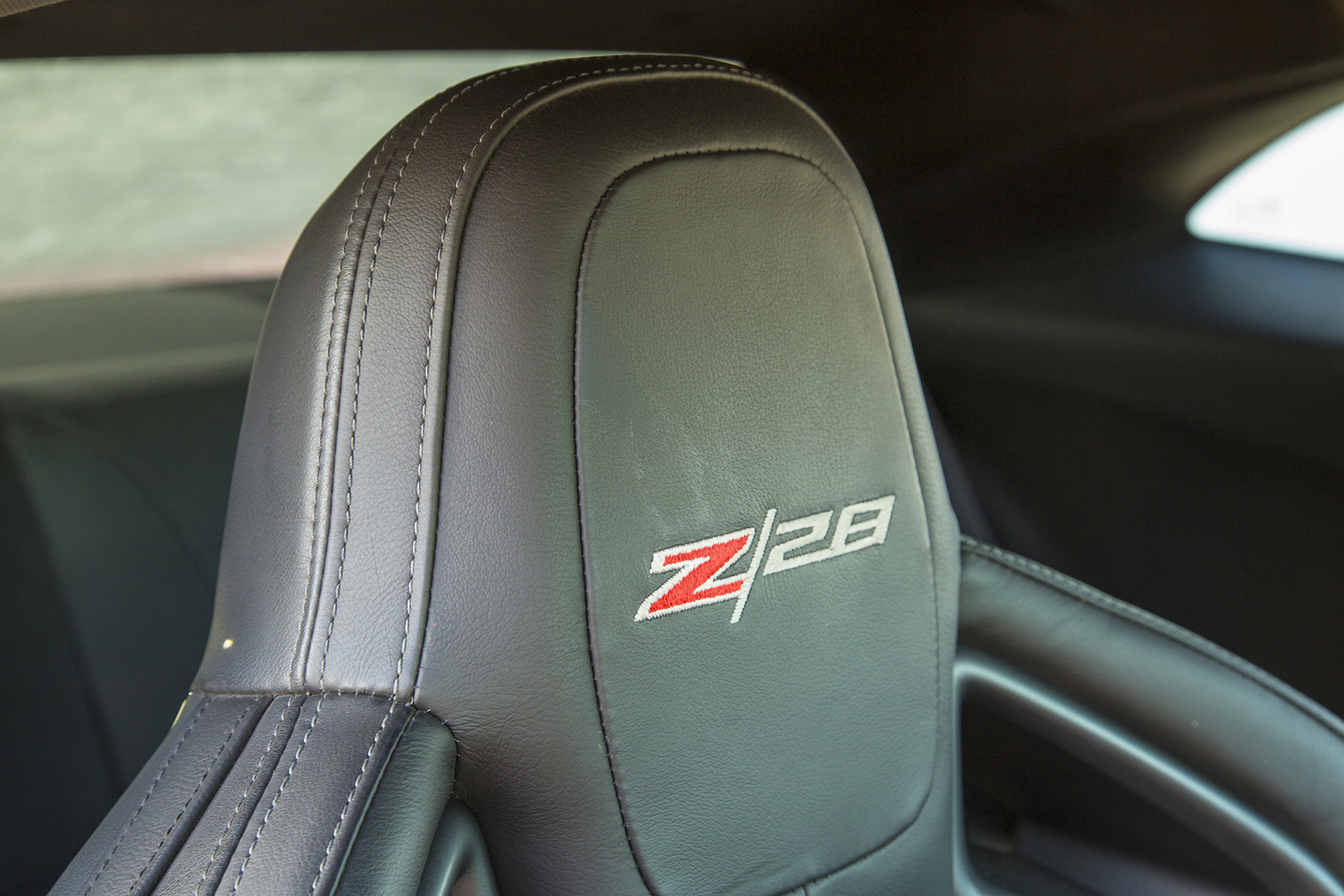 포드 머스탱 쉘비 GT350R vs 쉐보레 카마로 Z/28 | 인스티즈