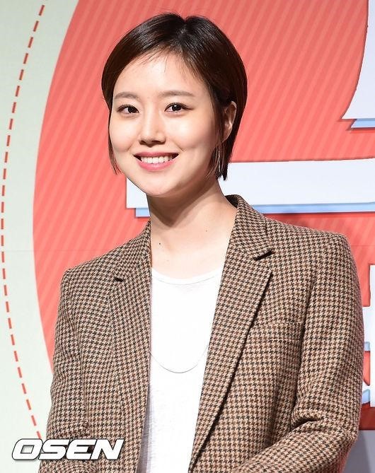 오늘자 문채원 | 인스티즈