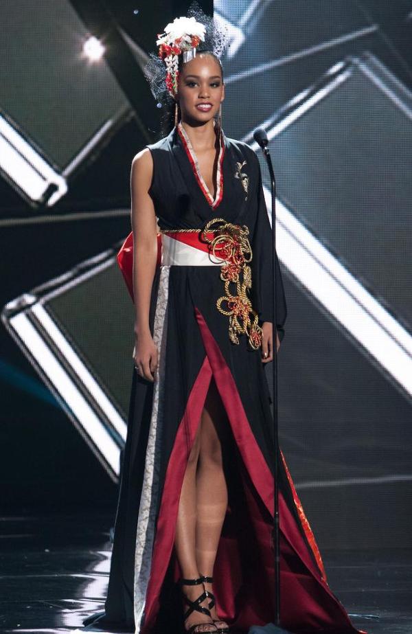 2015 미스유니버스 트렌드가 바뀐듯한 각 나라 코스튬 부문 | 인스티즈