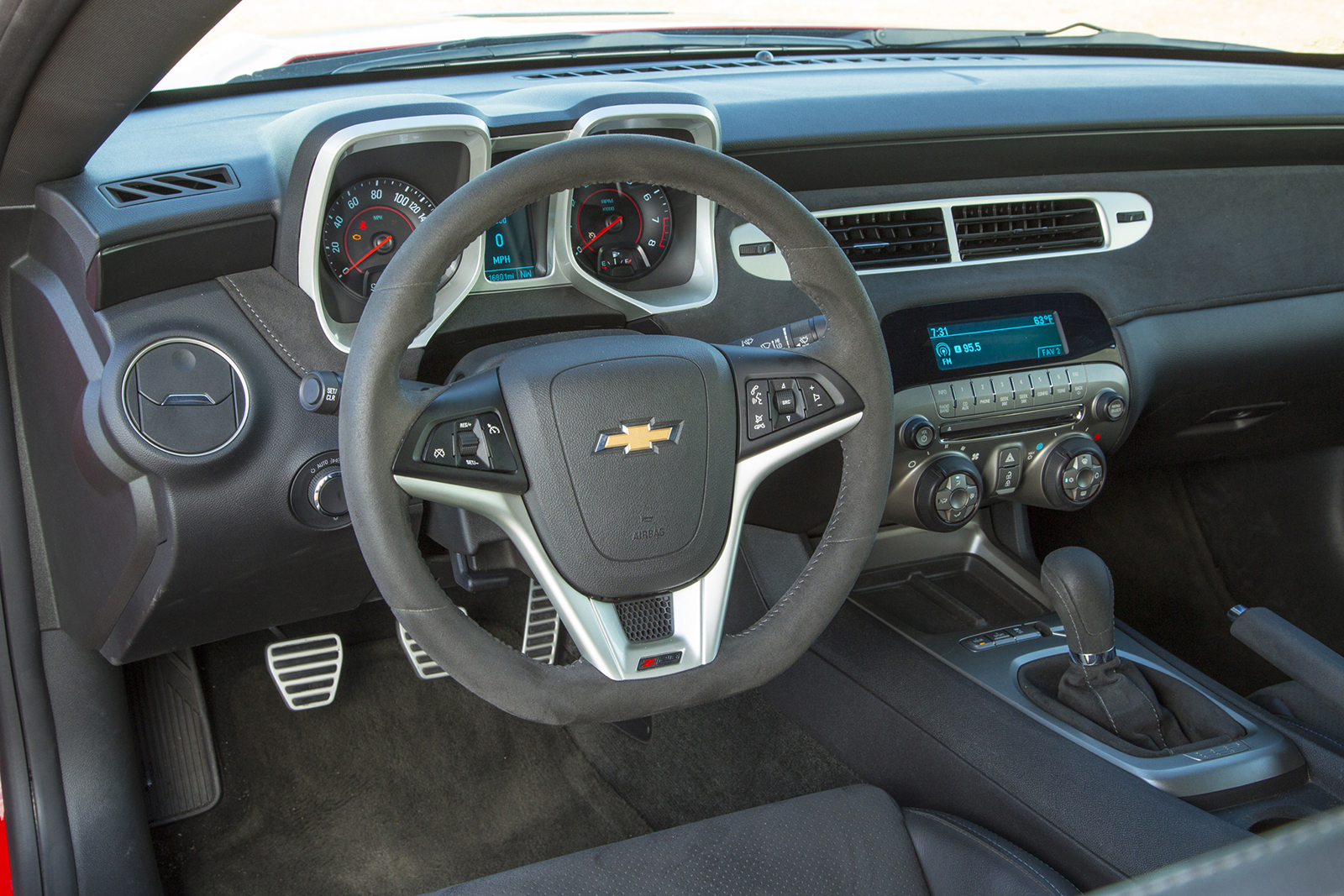 포드 머스탱 쉘비 GT350R vs 쉐보레 카마로 Z/28 | 인스티즈