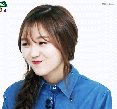 자꾸 셀카에서 밑장 빼는 여자 아이돌 | 인스티즈