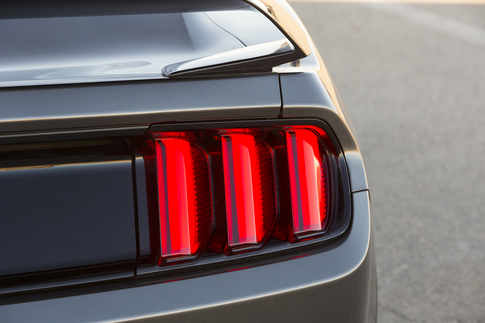 포드 머스탱 쉘비 GT350R vs 쉐보레 카마로 Z/28 | 인스티즈