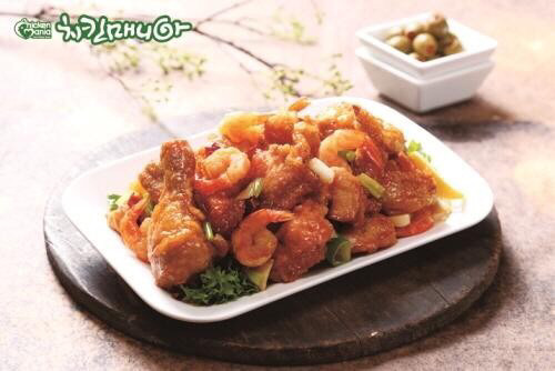 구산점 비닐치킨이 터진 상황에서 당신은 치킨매니아를 시켜먹는다 or 안시켜먹는다 | 인스티즈