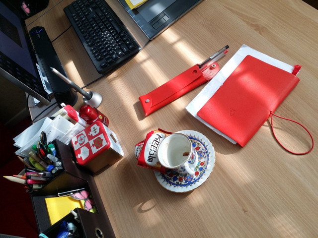 네이버 작가와 레진작가 책상의 온도차 | 인스티즈