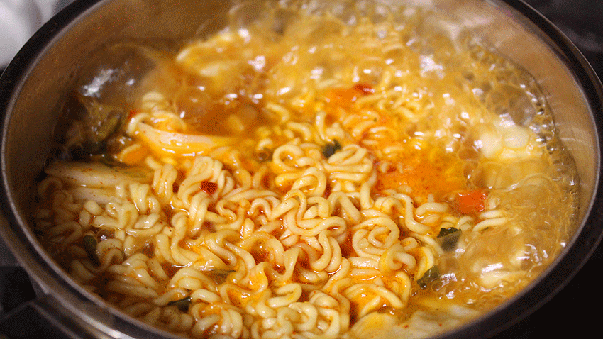 야심한 밤에 꼴리는 짤 달립니다 | 인스티즈