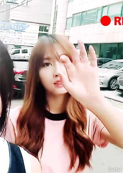 크리스마스 이브에 보는 트와이스 모모(데이터 폭탄주의) | 인스티즈