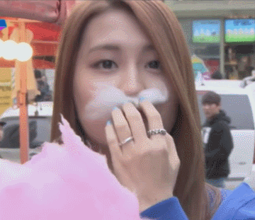 크리스마스 이브에 보는 트와이스 모모(데이터 폭탄주의) | 인스티즈