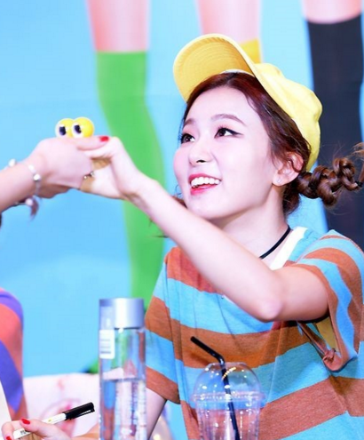 레드벨벳의 무대 위에서만 카리스마 곰슬기 | 인스티즈