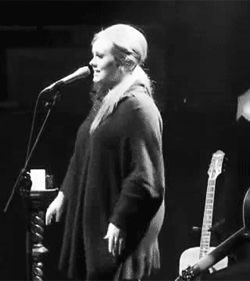 사람들은 항상 저를 매우 진지한 사람이라고 생각해요.jpg | 인스티즈