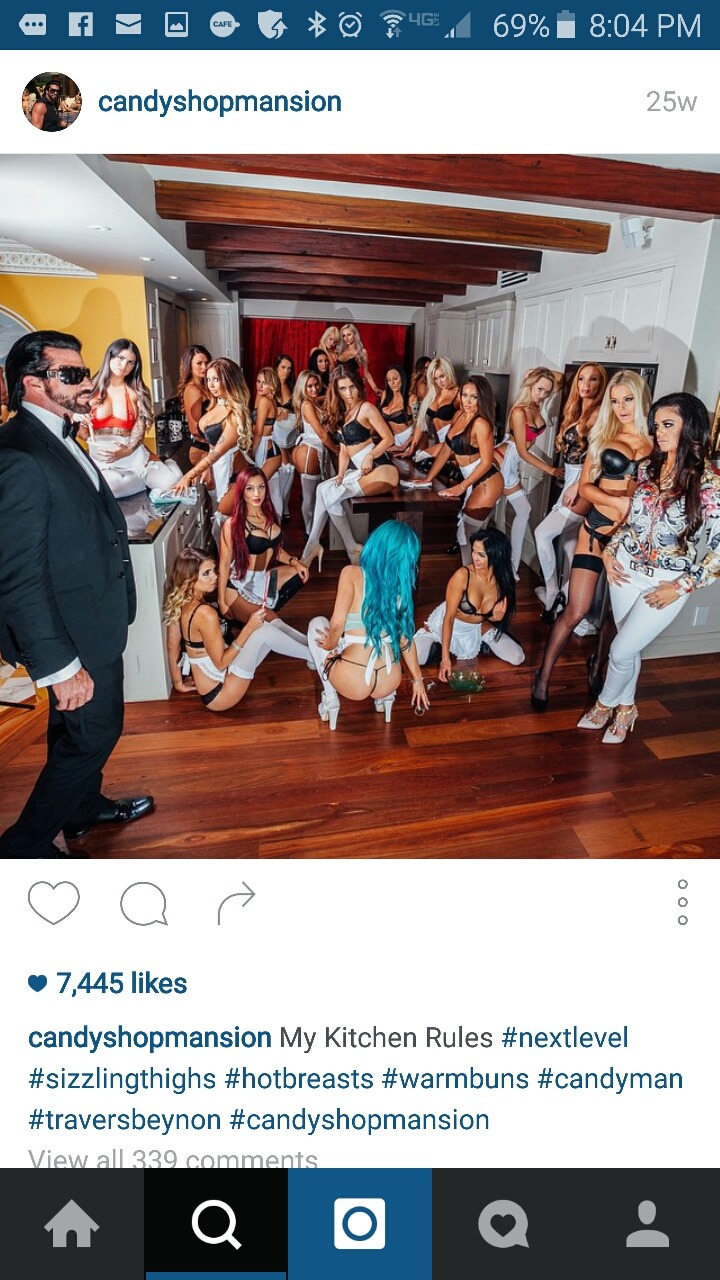 본문 추가. 매일 대저택에서 수십명의 여자들과 파티하는 호주갑부 (15) | 인스티즈