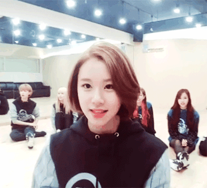 대놓고 영업으로 올리는 트와이스 채영 | 인스티즈