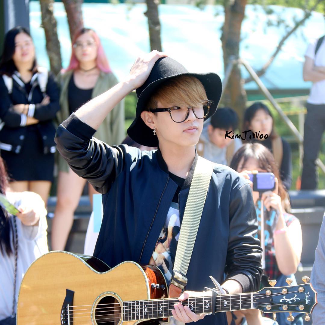 오늘 음방대신 버스킹한 Day6.jyp | 인스티즈