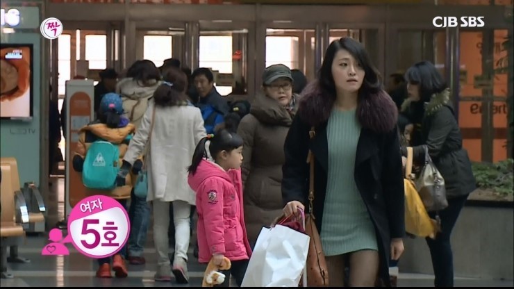 탈아시아급 피지컬을 가진 두 여인의 대결.swf | 인스티즈