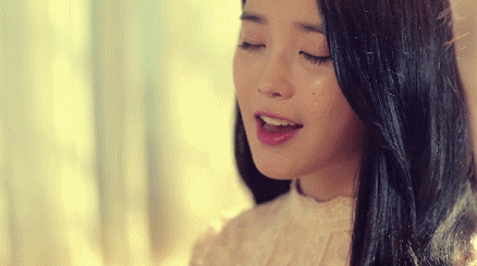 [발매1주년] 아이유 - 소격동.gif | 인스티즈