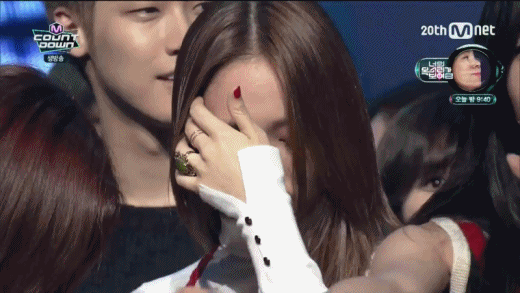 151026 4 Walls LIVE with KRYSTAL - V앱 | 인스티즈