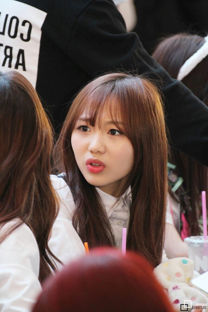 모국어가 안나오는 트와이스 모모 | 인스티즈