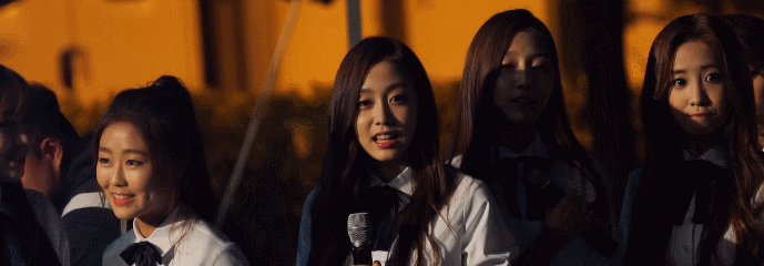 무대준비하는 러블리즈 지수 | 인스티즈