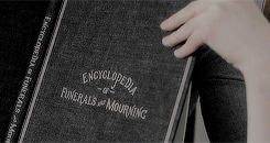 [스토커] 노출 하나 없이도 몹시 야하고 야릇한 장면.avi | 인스티즈