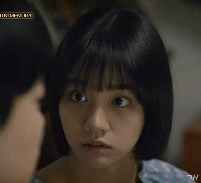 [응답하라1988] 나 소개팅 할까? 정환에게 다가가 묻는 덕선..swfgif | 인스티즈