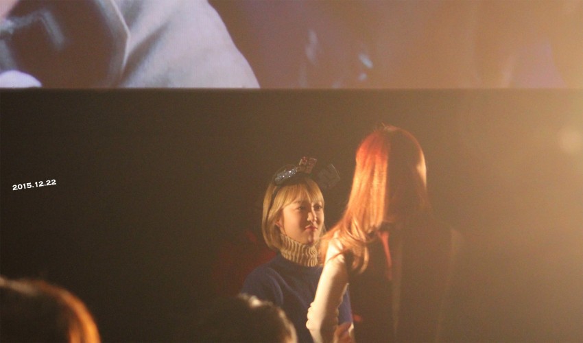 솔지의 수달 인형 스틸하는 혜린이.jpgif (이건 뭐야 ㅋㅋㅋㅋㅋㅋㅋㅋㅋㅋㅋㅋㅋㅋㅋㅋㅋㅋㅋㅋㅋㅋㅋ) | 인스티즈