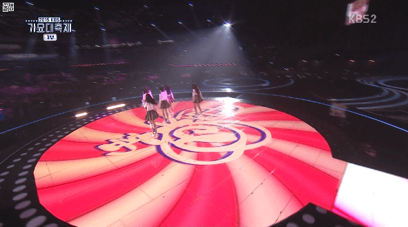 여자친구 인생무대(KBS 가요대축제).gif | 인스티즈