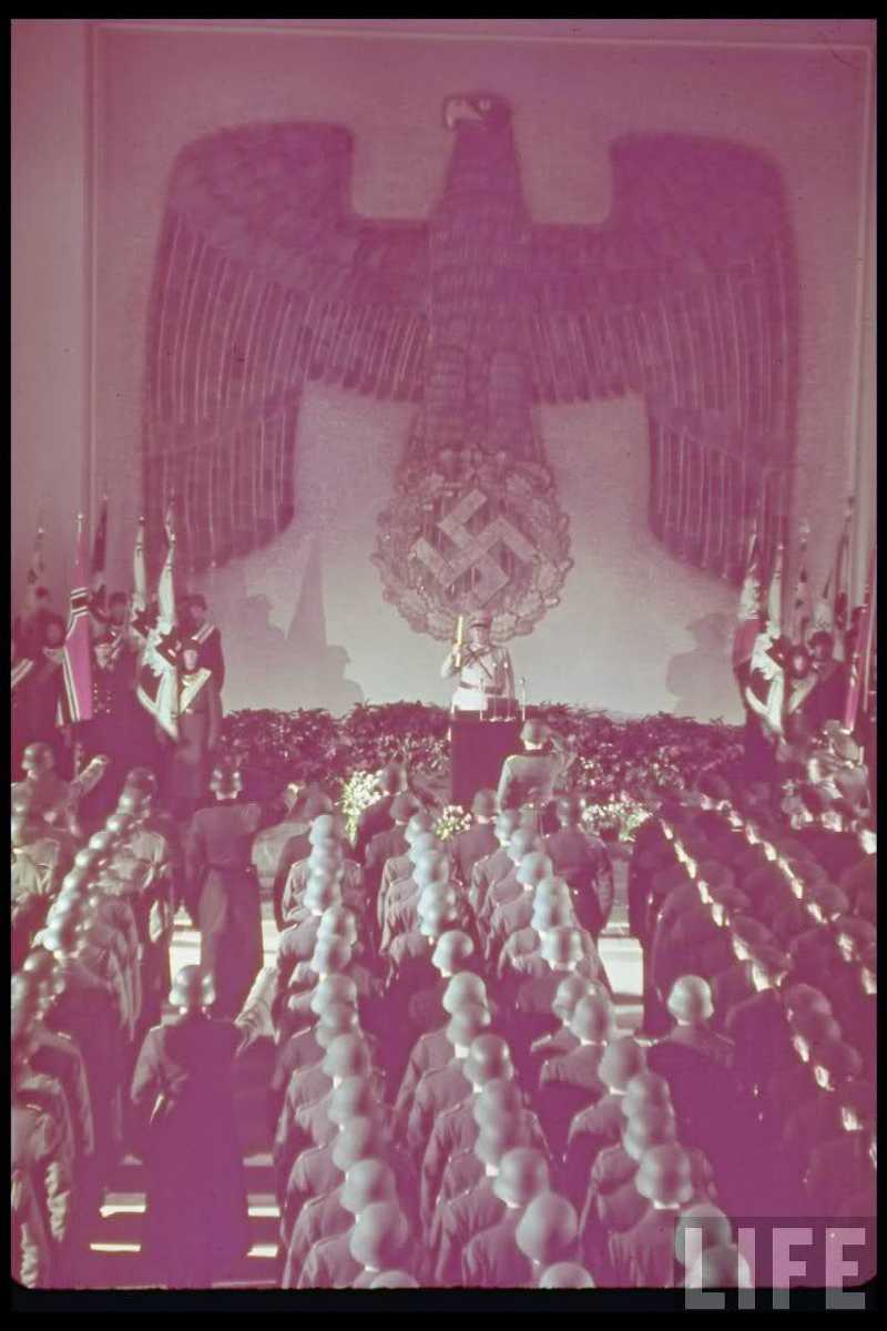 전쟁 준비하는 히틀러.jpg | 인스티즈