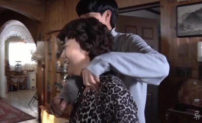 [응답하라1988] 정환이네 가족 비하인드, 라여사한테 누나라고 부르는 류준열.avi | 인스티즈