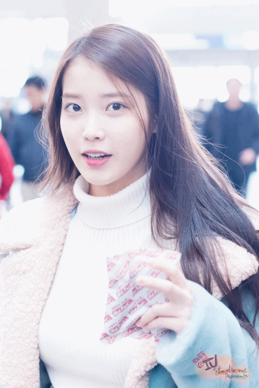[16.01.09] 인천공항 출국 아이유 직찍.jpgif | 인스티즈