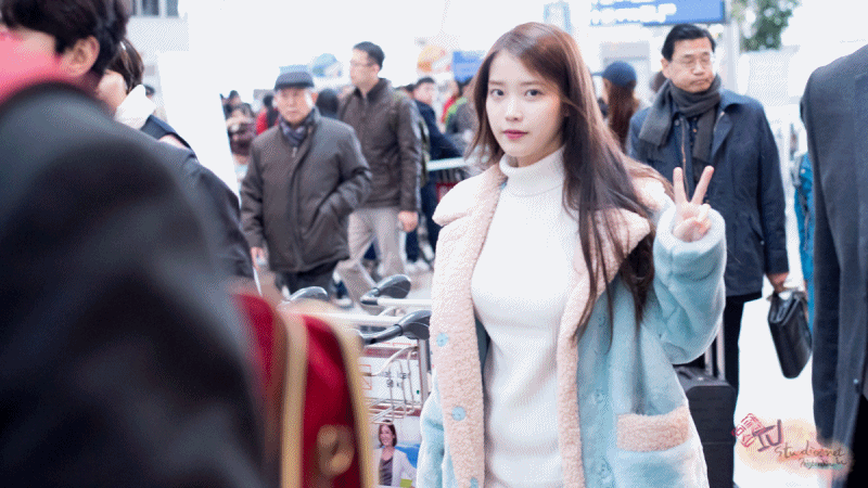 [16.01.09] 인천공항 출국 아이유 직찍.jpgif | 인스티즈