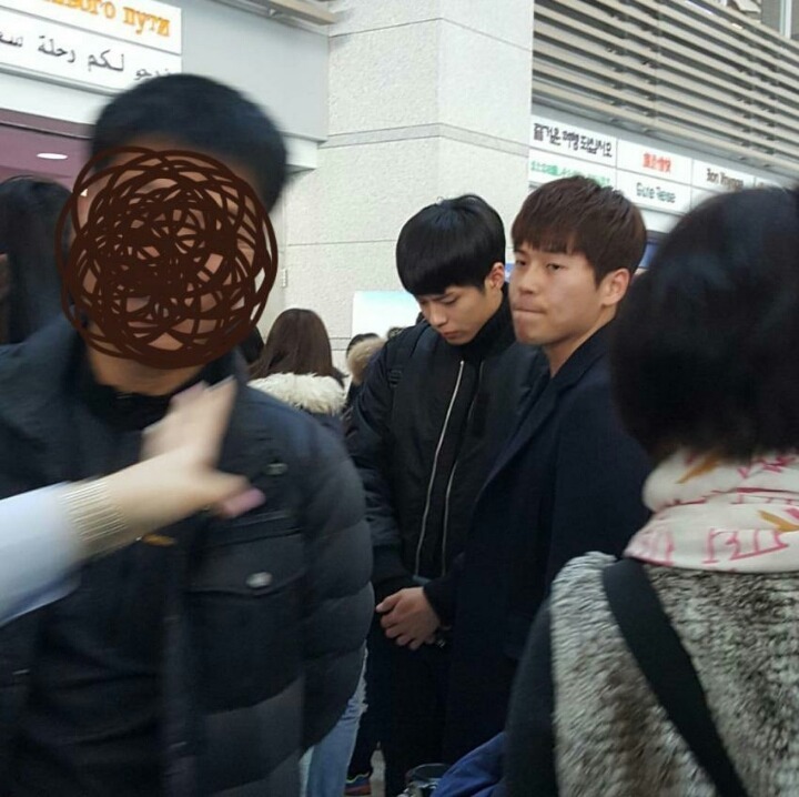 오늘자 연행당하는 박보검 | 인스티즈