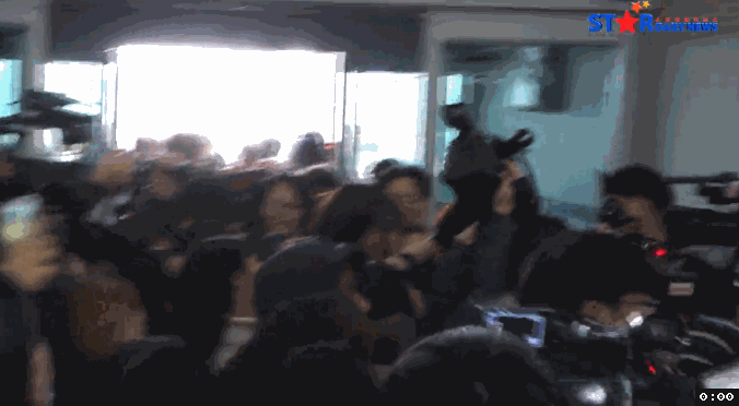 오늘자 연행당하는 박보검 | 인스티즈