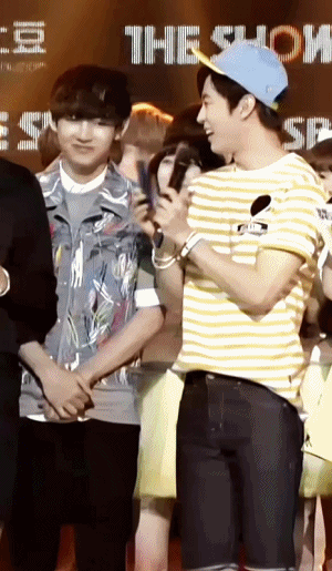 방탄소년단 뷔 미친 인맥 | 인스티즈