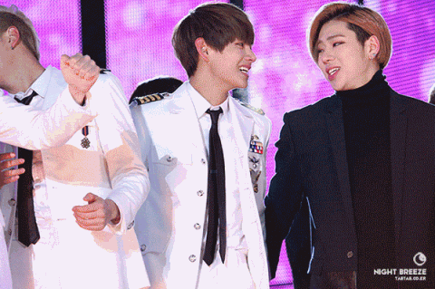 방탄소년단 뷔 미친 인맥 | 인스티즈