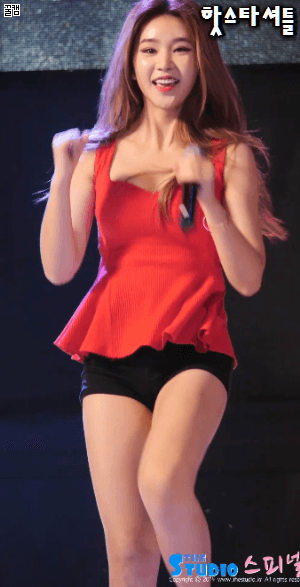 날씬하면서도 풍만한 몸매의 피에스타 차오루 | 인스티즈