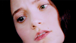 [스토커] 노출 하나 없이도 몹시 야하고 야릇한 장면.avi | 인스티즈