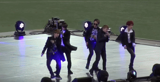 현재 실검 1위 비스트 장현승 무대 태도 논란에 관한 정리된 글 및 영상 및 사진 | 인스티즈