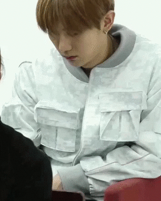 현재 실검 1위 비스트 장현승 무대 태도 논란에 관한 정리된 글 및 영상 및 사진 | 인스티즈