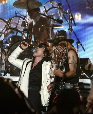 추억의 일본 락밴드 X JAPAN -X 2015년 12월 라이브(중간에 히데와 타이지 콜해주는 토시) | 인스티즈