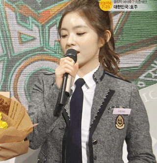 교복입은 아이린.gif | 인스티즈