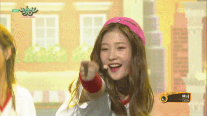 프로듀스101에 나오고 있는 기희연, 정채연 다이아 데뷔 컷.gif & 전체무대영상 | 인스티즈